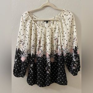 Sara Michelle Women’s blouse